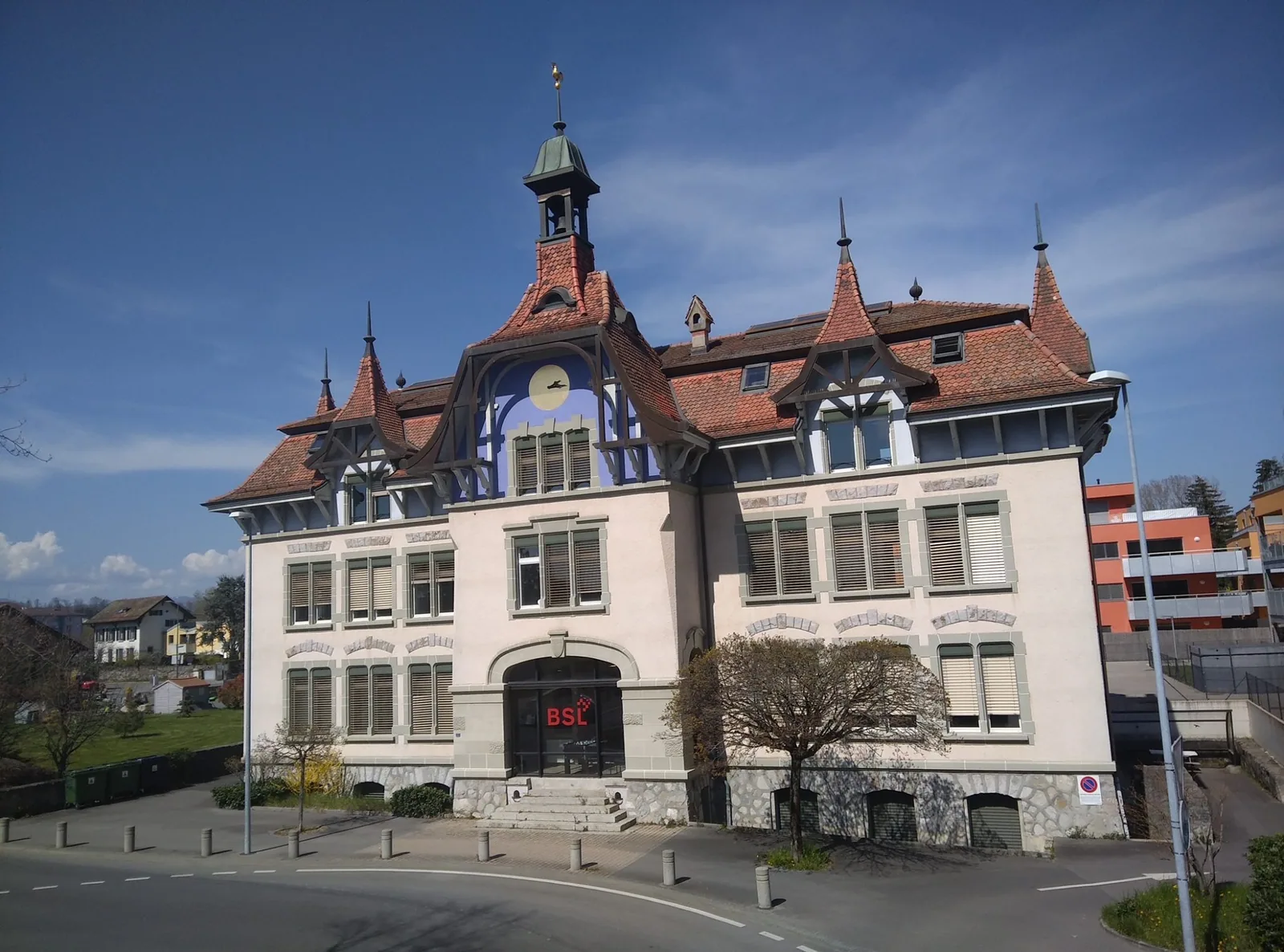 Business School Lausanne (BSL)